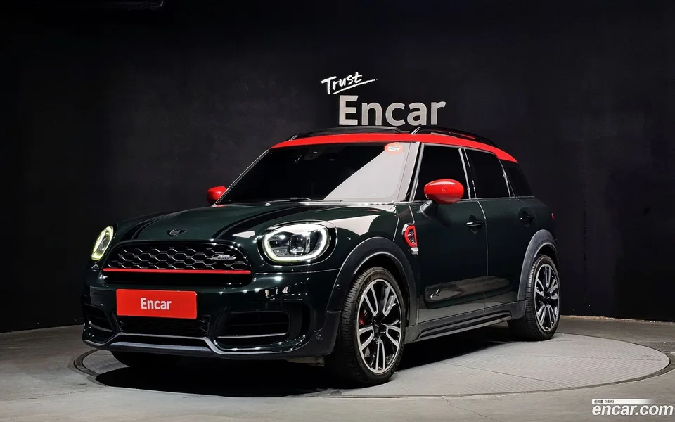 MINI Cooper S Countryman JCW 2023 — фото 1, купить с доставкой в Москву