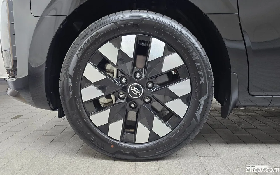 Hyundai Staria HEV 1.6 7 2024 — миниатюра 5