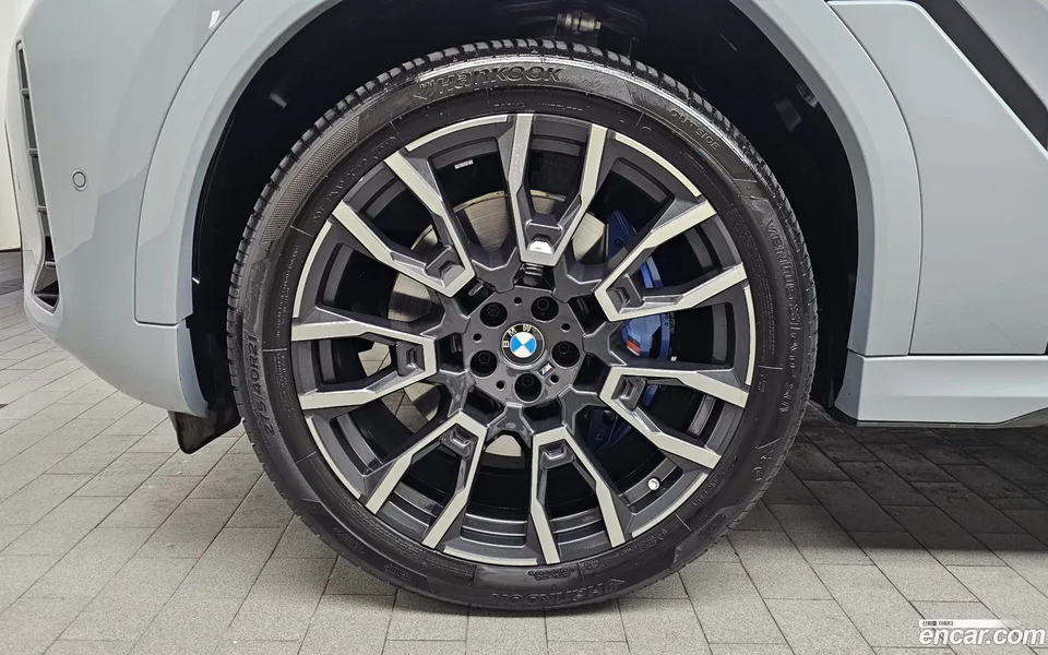 BMW X6 xDrive40i M 2024 — миниатюра 5