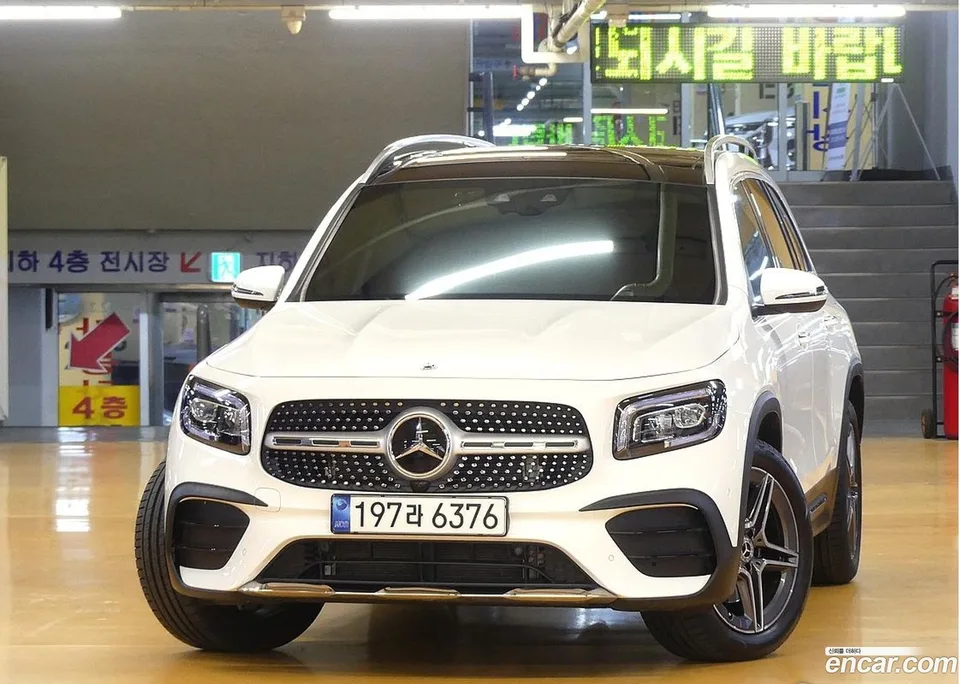 Mercedes-Benz GLB-Class GLB250 4MATIC 2023 — миниатюра 3