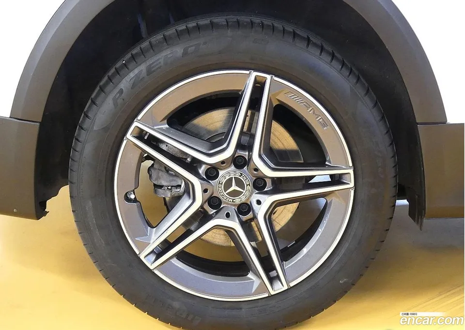 Mercedes-Benz GLB-Class GLB250 4MATIC 2023 — миниатюра 5