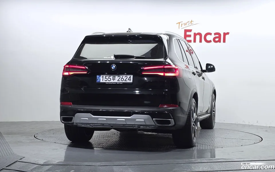 BMW X5 xDrive 40i xLine 2022 — миниатюра 4