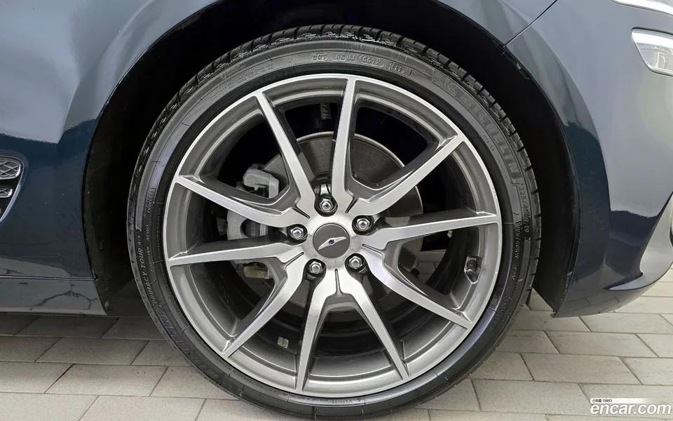 Genesis G70 2.0T 4WD 2022 — миниатюра 2