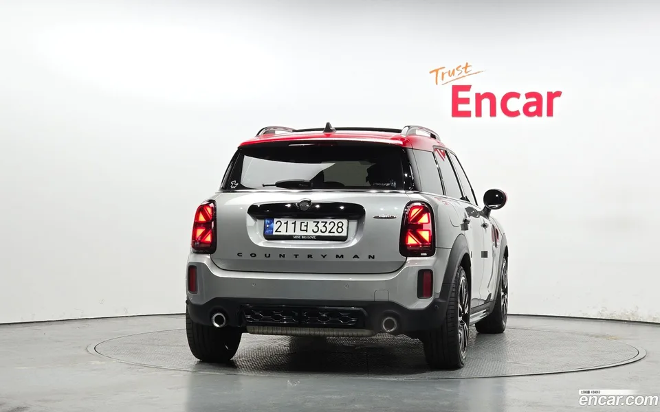 MINI Cooper S Countryman JCW 2023 — миниатюра 4