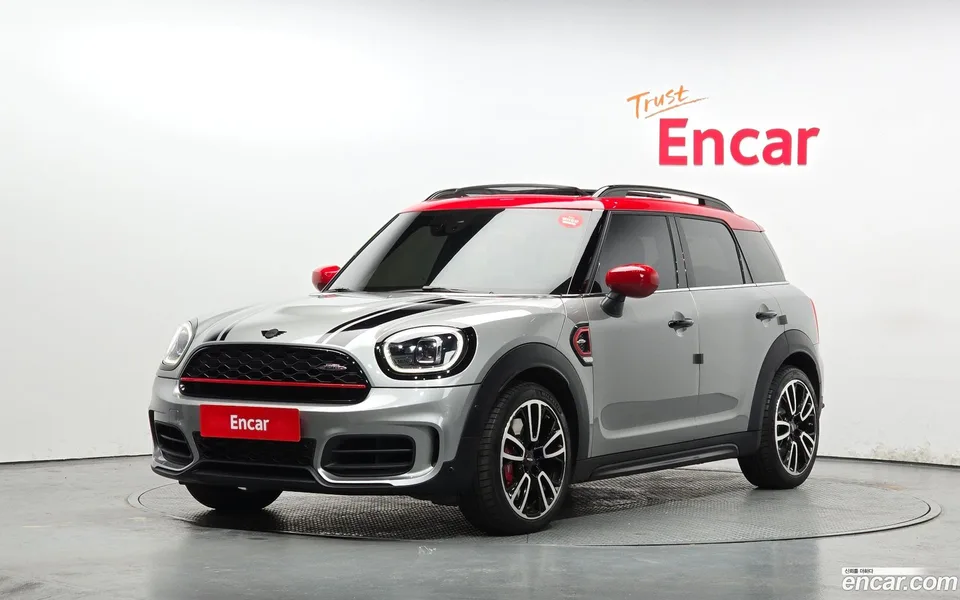 MINI Cooper S Countryman JCW 2023 — фото 1, купить с доставкой в Москву
