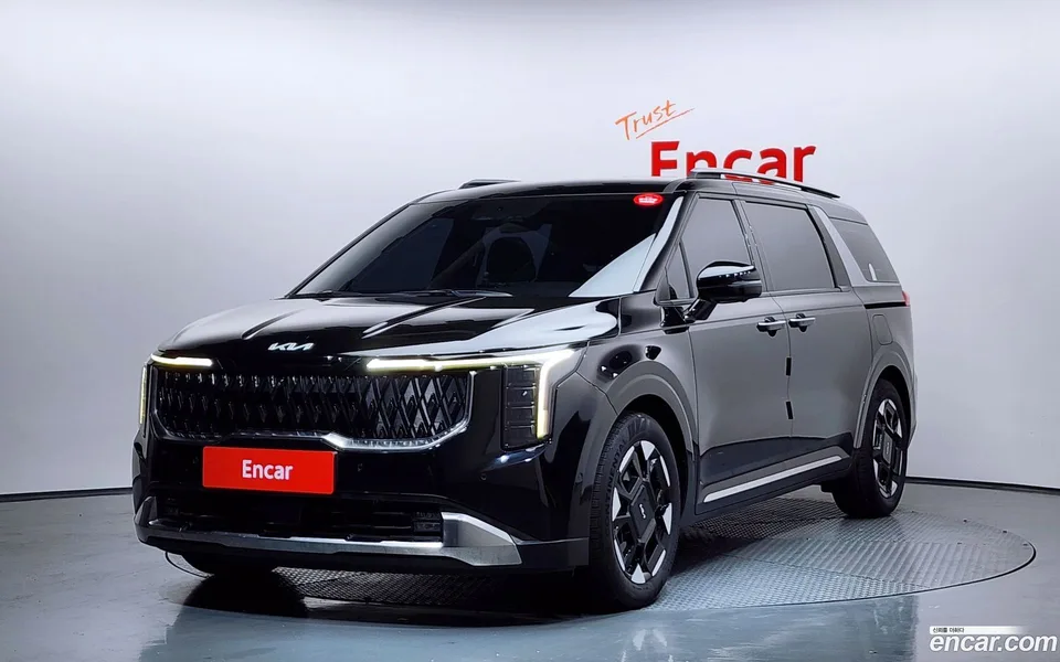 Kia Carnival 7 2024 — фото 1, купить с доставкой в Москву