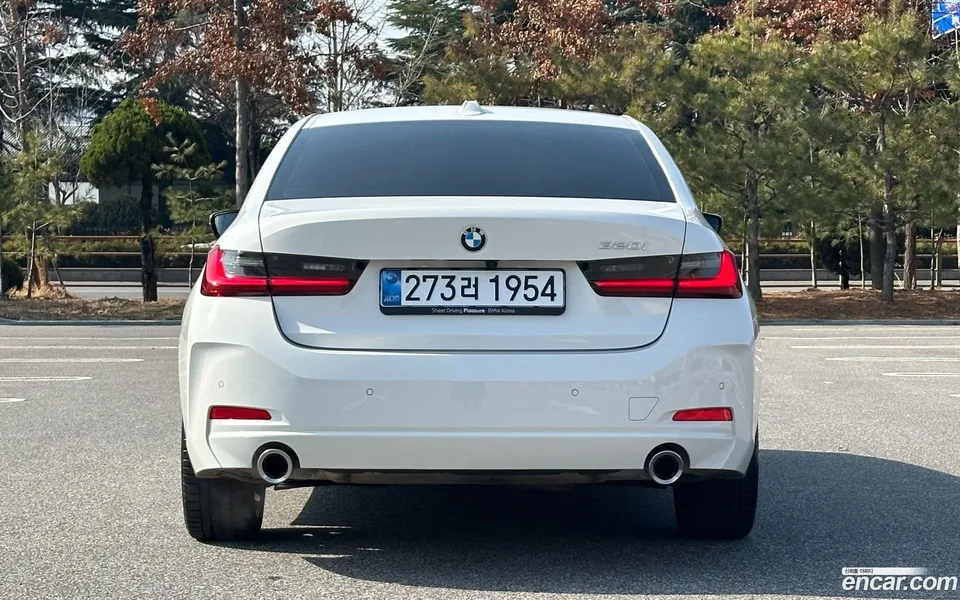BMW 3 Series 320i 2025 — миниатюра 4