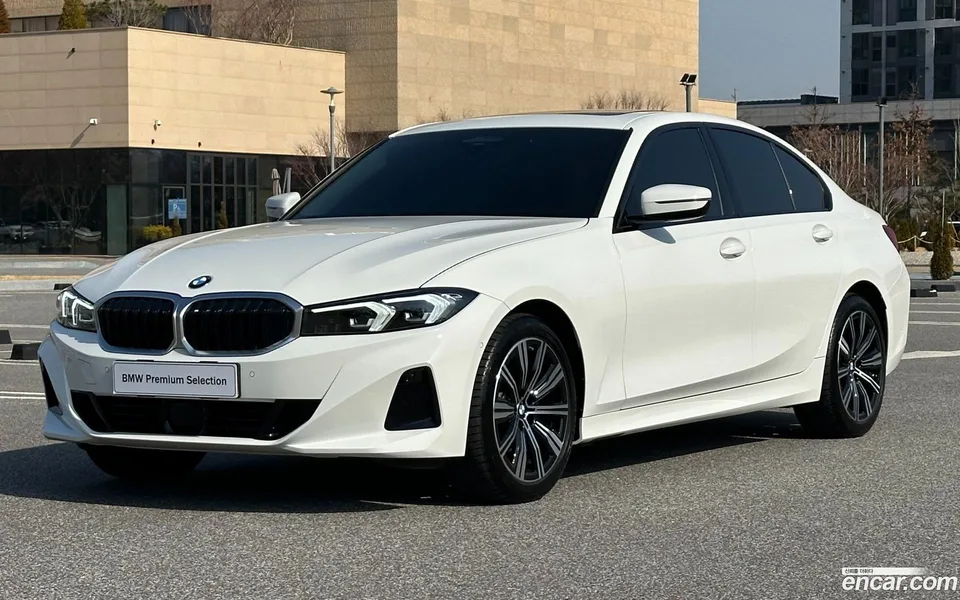 BMW 3 Series 320i 2025 — фото 1, купить с доставкой в Москву