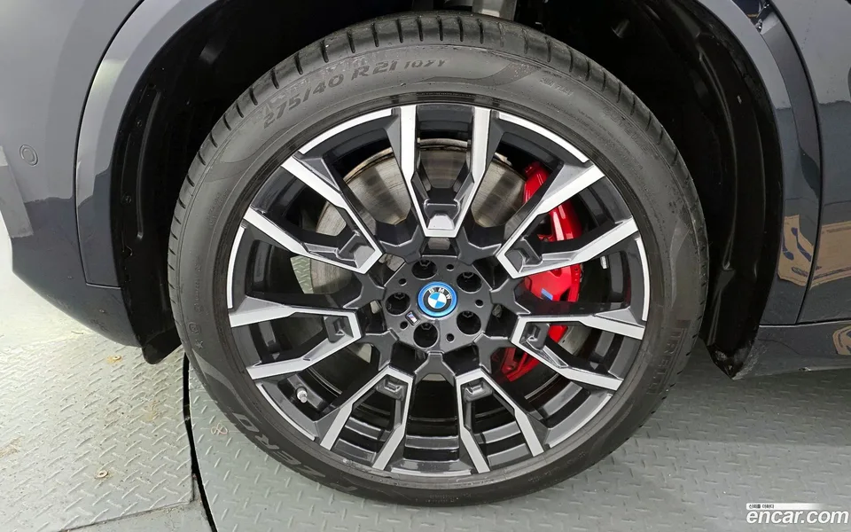 BMW X5 xDrive 50e M 2025 — миниатюра 2