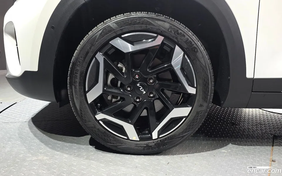 Kia Seltos 1.6 2WD 2024 — миниатюра 2