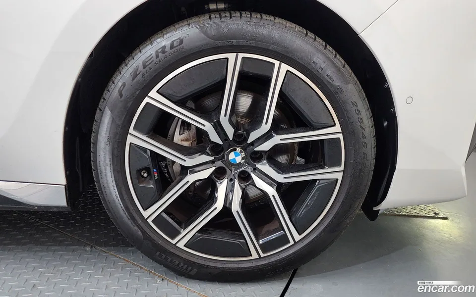 BMW 7 Series 740d xDrive M 2024 — миниатюра 2