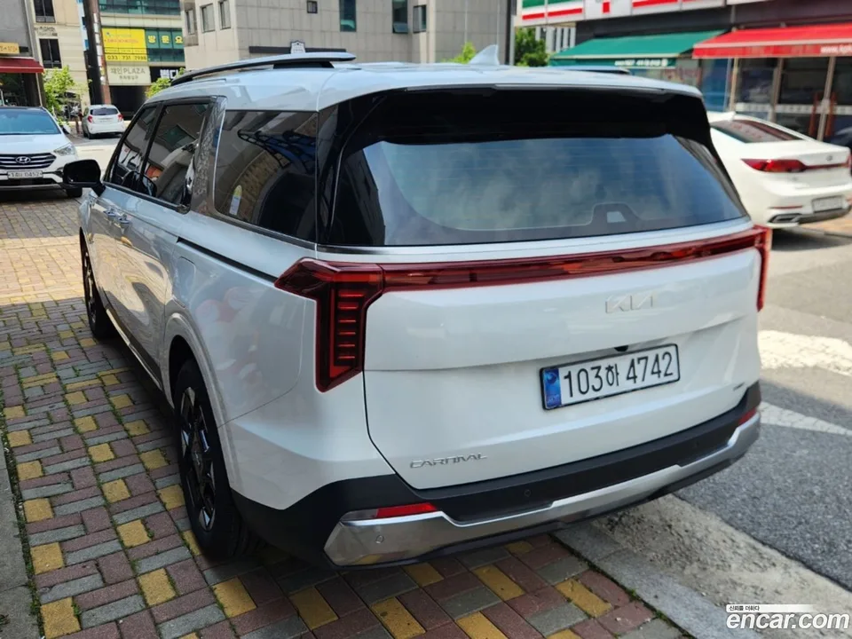 Kia Carnival HEV 9 2025 — миниатюра 3