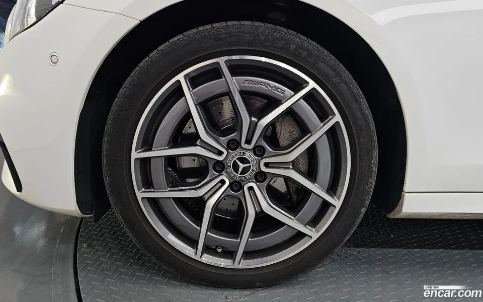 Mercedes-Benz E-Class E220d 4MATIC AMG Line 2023 — миниатюра 5
