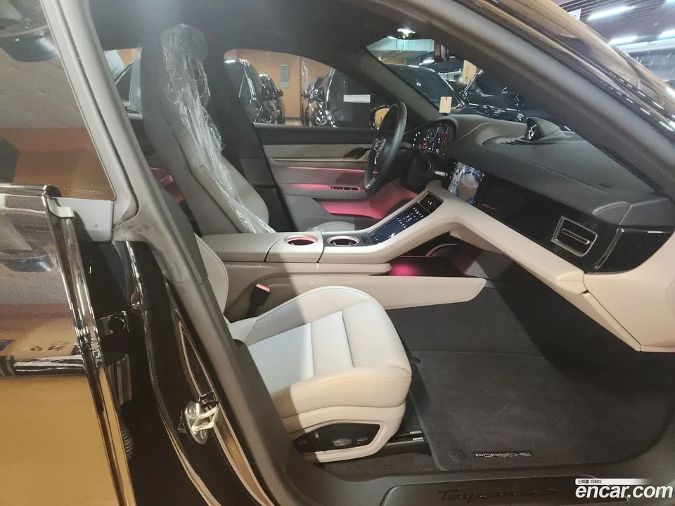 Porsche Taycan 4S 2025 — миниатюра 2