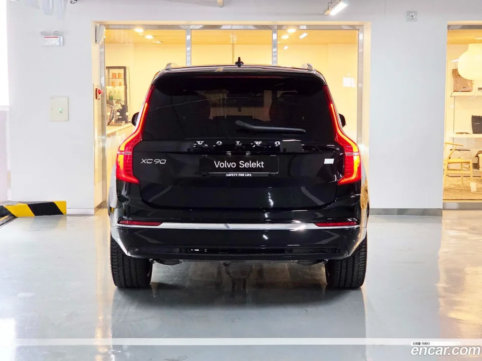 Volvo XC90 T8 2024 — миниатюра 4