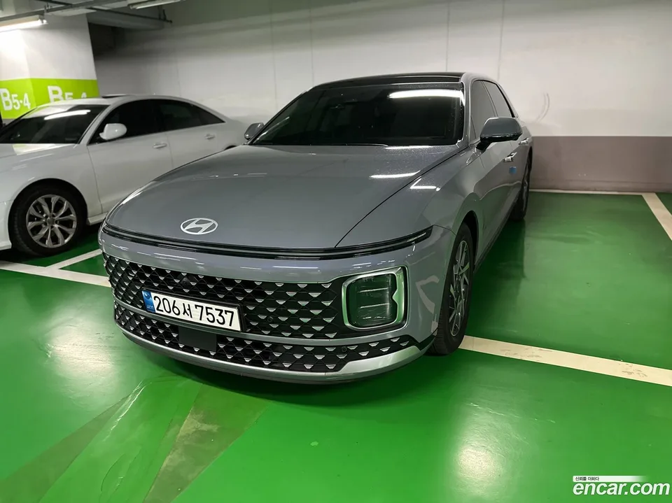 Hyundai Grandeur 2.5 2WD 2024 — фото 1, купить с доставкой в Москву