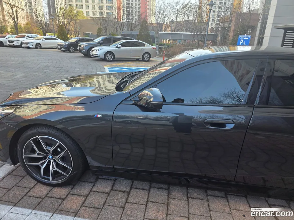BMW 5 Series 520i M 2025 — миниатюра 4