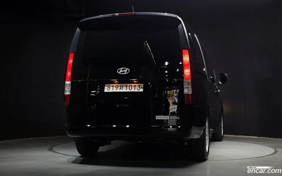 Hyundai Staria 5 2025 — миниатюра 4