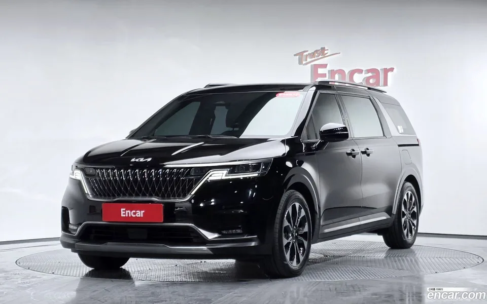 Kia Carnival 9 2023 — фото 1, купить с доставкой в Москву