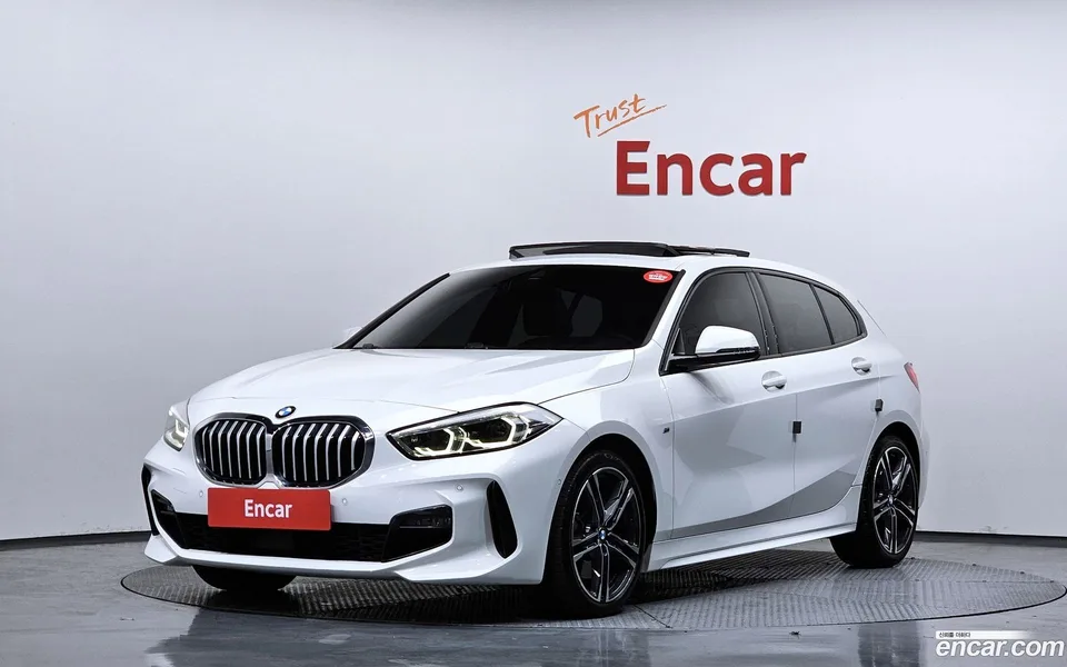 BMW 1 Series 120i M 2023 — фото 1, купить с доставкой в Москву