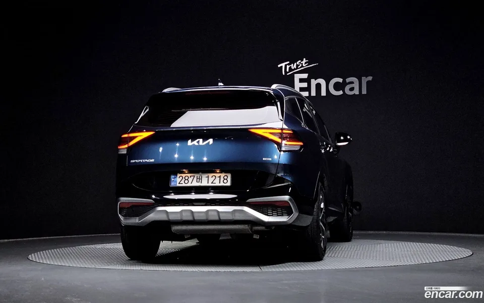 Kia Sportage Hybrid 2WD 2023 — миниатюра 4