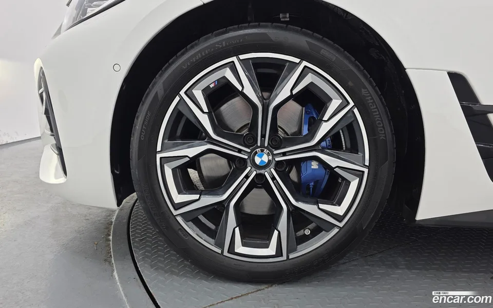 BMW 4 Series 420i M 2024 — миниатюра 5