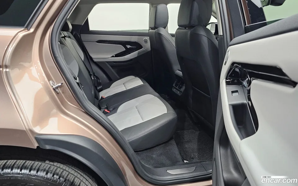 Land Rover Range Rover Evoque P250 SE 2025 — миниатюра 2