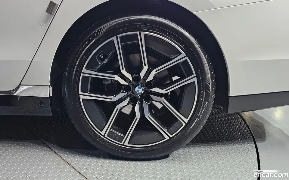 BMW 7 Series 740i xDrive M 2025 — миниатюра 2