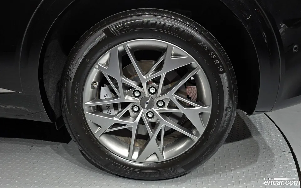 Genesis GV70 2.5T 2WD 2023 — миниатюра 2