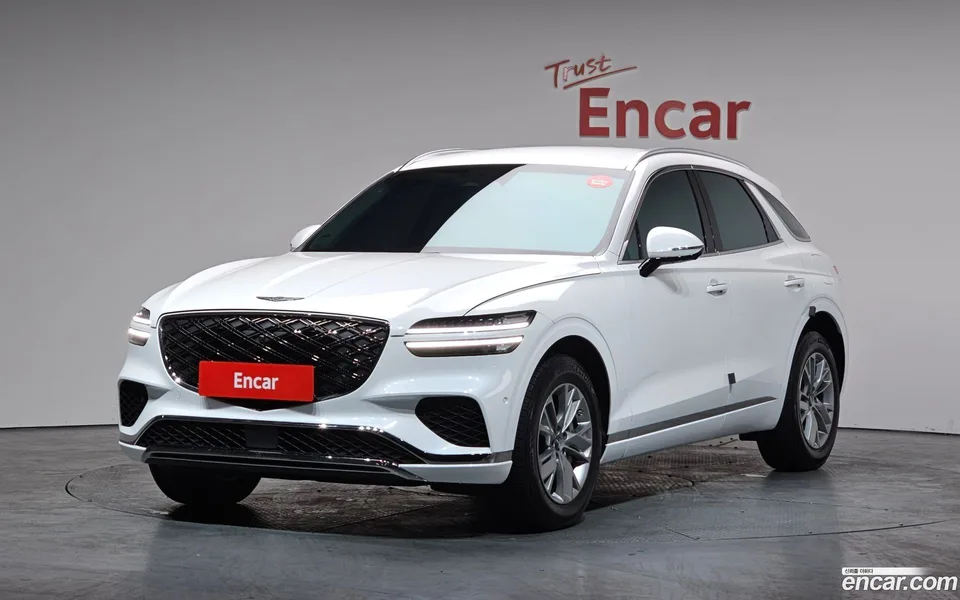Genesis GV70 2.5T 2WD 2024 — фото 1, купить с доставкой в Москву
