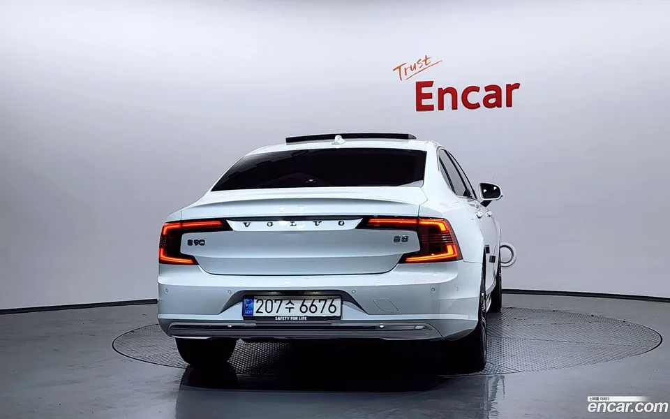 Volvo S90 B5 2022 — миниатюра 4