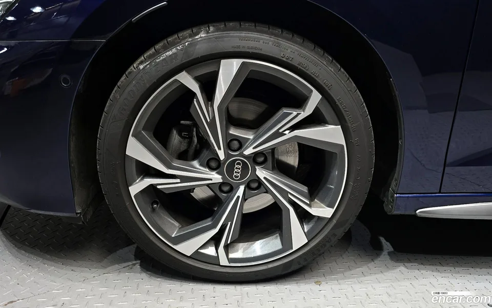 Audi A3 (8Y) 40 TFSI 2025 — миниатюра 5