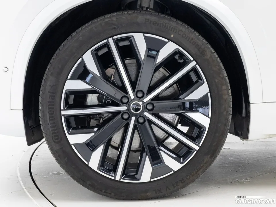 Volvo XC90 B6 2025 — миниатюра 5