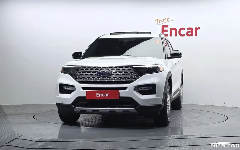 Ford Explorer 2.3 4WD 2023 — миниатюра 3