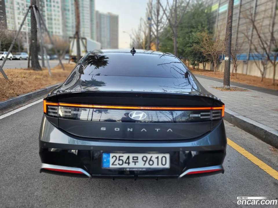 Hyundai Sonata The Edge Hybrid 2024 — миниатюра 5
