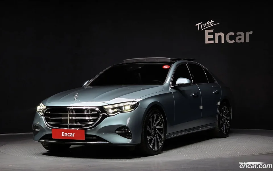 Mercedes-Benz E-Class E300 4MATIC 2024 — фото 1, купить с доставкой в Москву