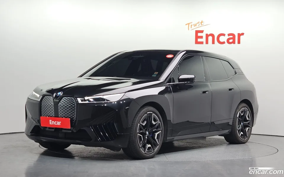BMW iX xDrive50 2022 — фото 1, купить с доставкой в Москву