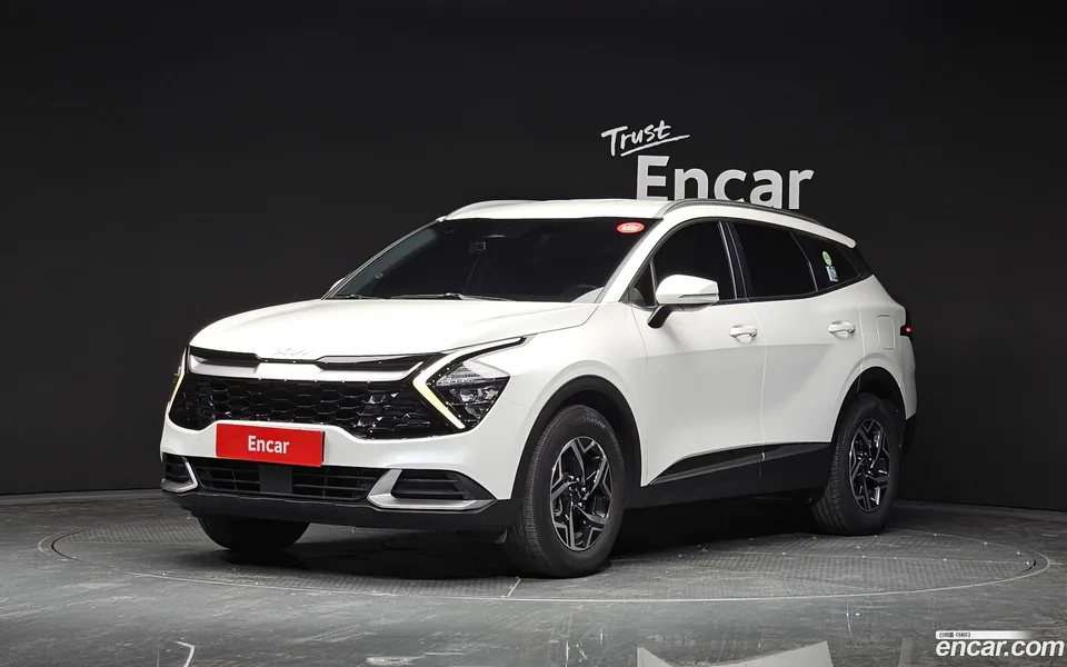 Kia Sportage 2.0 2WD 2022 — фото 1, купить с доставкой в Москву