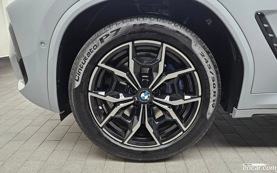 BMW X4 xDrive20d M 2023 — миниатюра 2