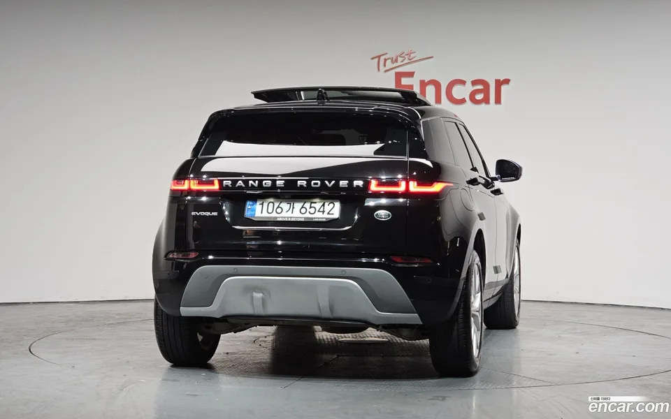 Land Rover Range Rover Evoque P250 SE 2022 — миниатюра 4