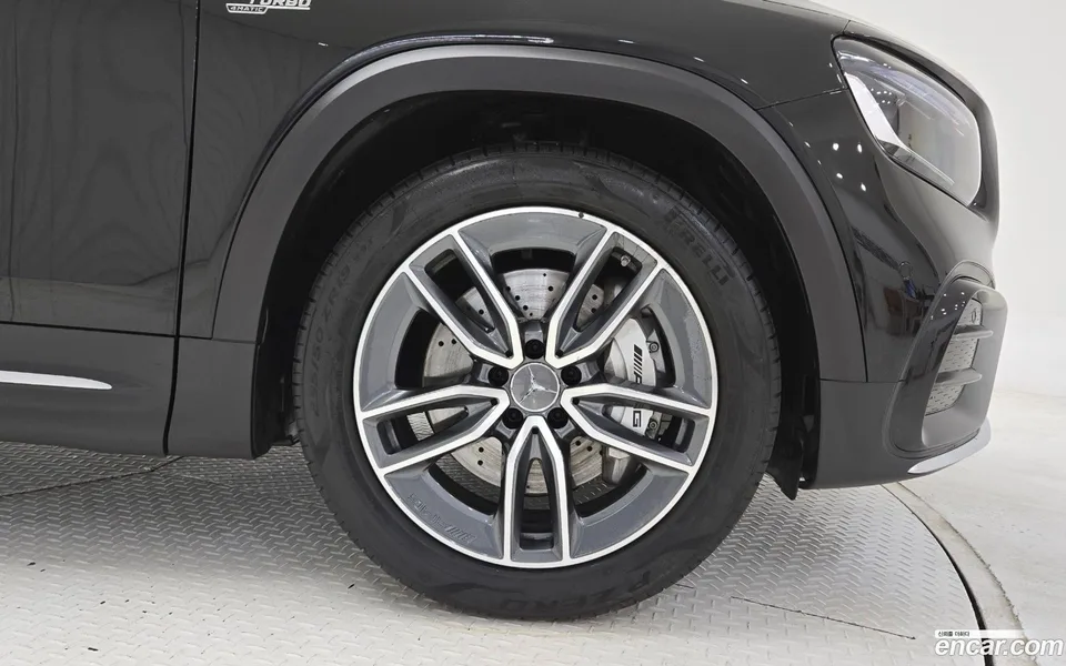Mercedes-Benz GLB-Class AMG GLB35 4MATIC 2025 — миниатюра 5