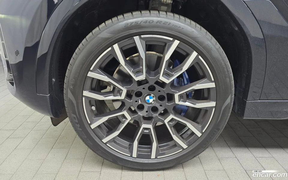 BMW X6 xDrive40i M 2025 — миниатюра 5