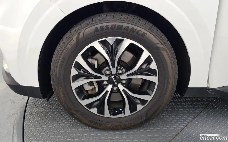 Kia Carnival 9 2022 — миниатюра 2