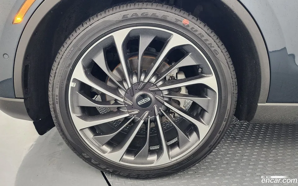 Lincoln Aviator 3.0 AWD 2023 — миниатюра 2