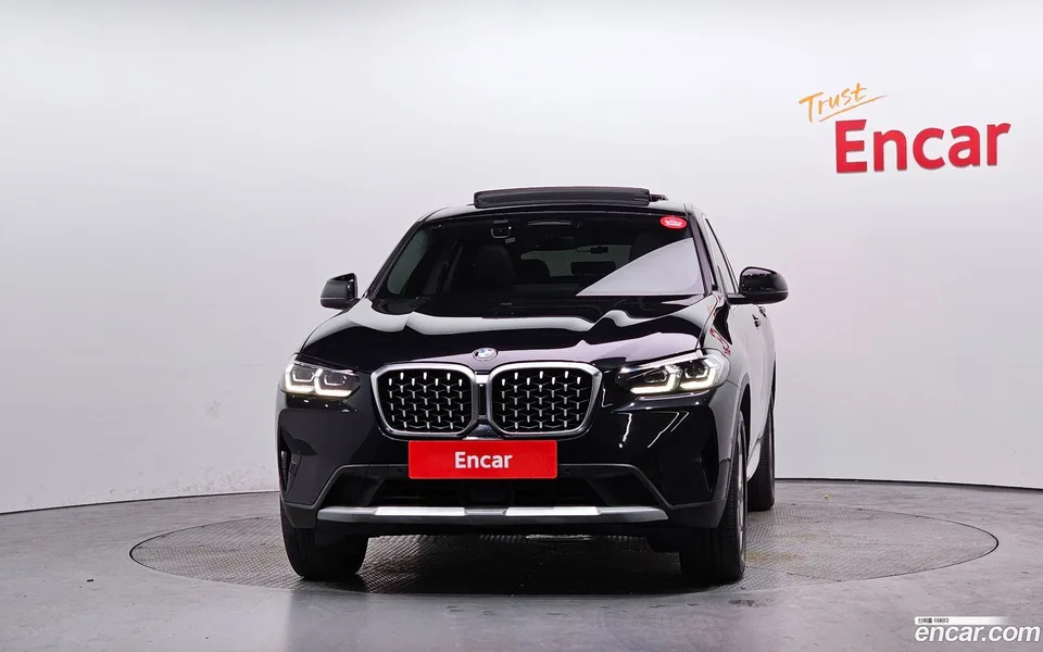 BMW X4 xDrive20i xLine 2022 — миниатюра 3