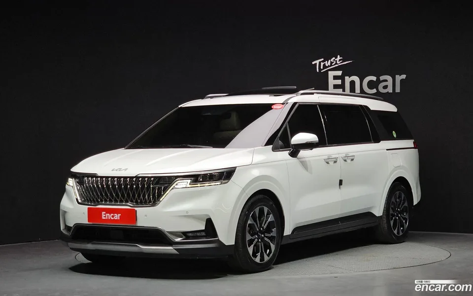 Kia Carnival 9 2022 — фото 1, купить с доставкой в Москву