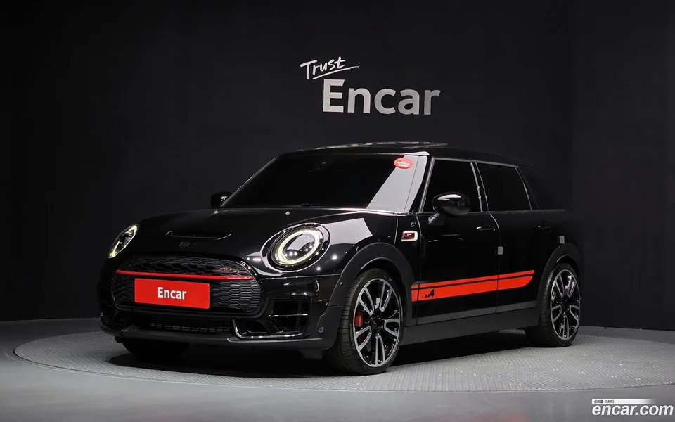 MINI Cooper S Clubman JCW 2023 — photo 1, buy with delivery to Moscow