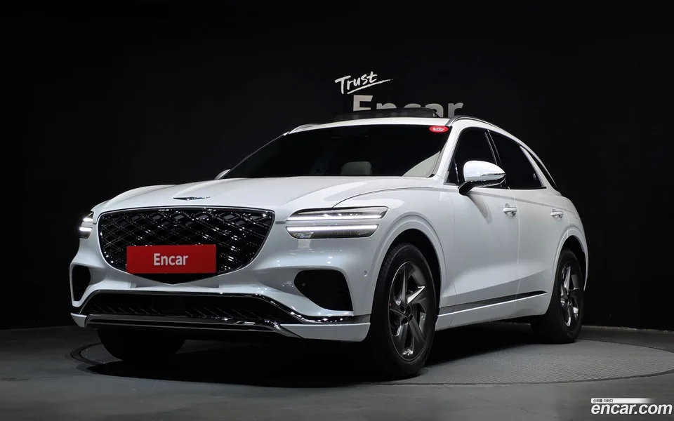 Genesis GV70 2.5T 2WD 2025 — фото 1, купить с доставкой в Москву