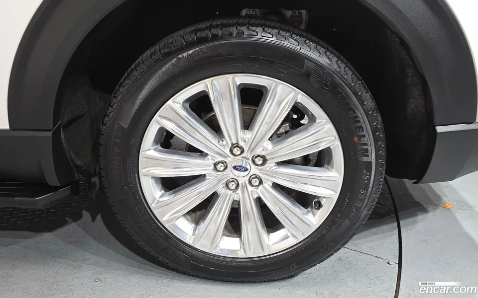 Ford Explorer 2.3 4WD 2023 — миниатюра 2