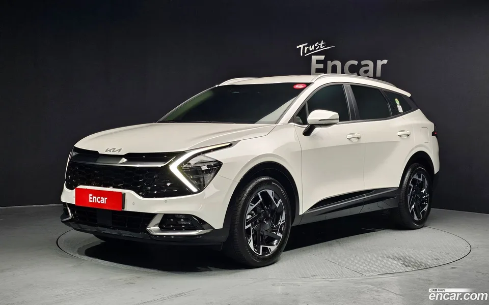 Kia Sportage 1.6 2WD 2023 — фото 1, купить с доставкой в Москву